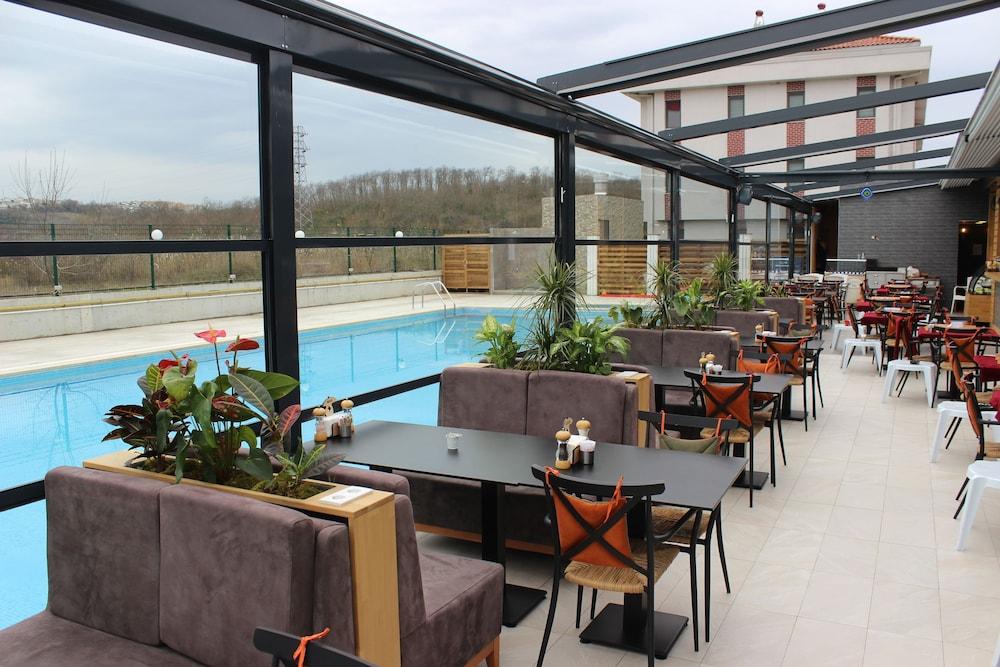 Ucar Royal Hotel Ve Konferans Salonu Sile Exterior photo